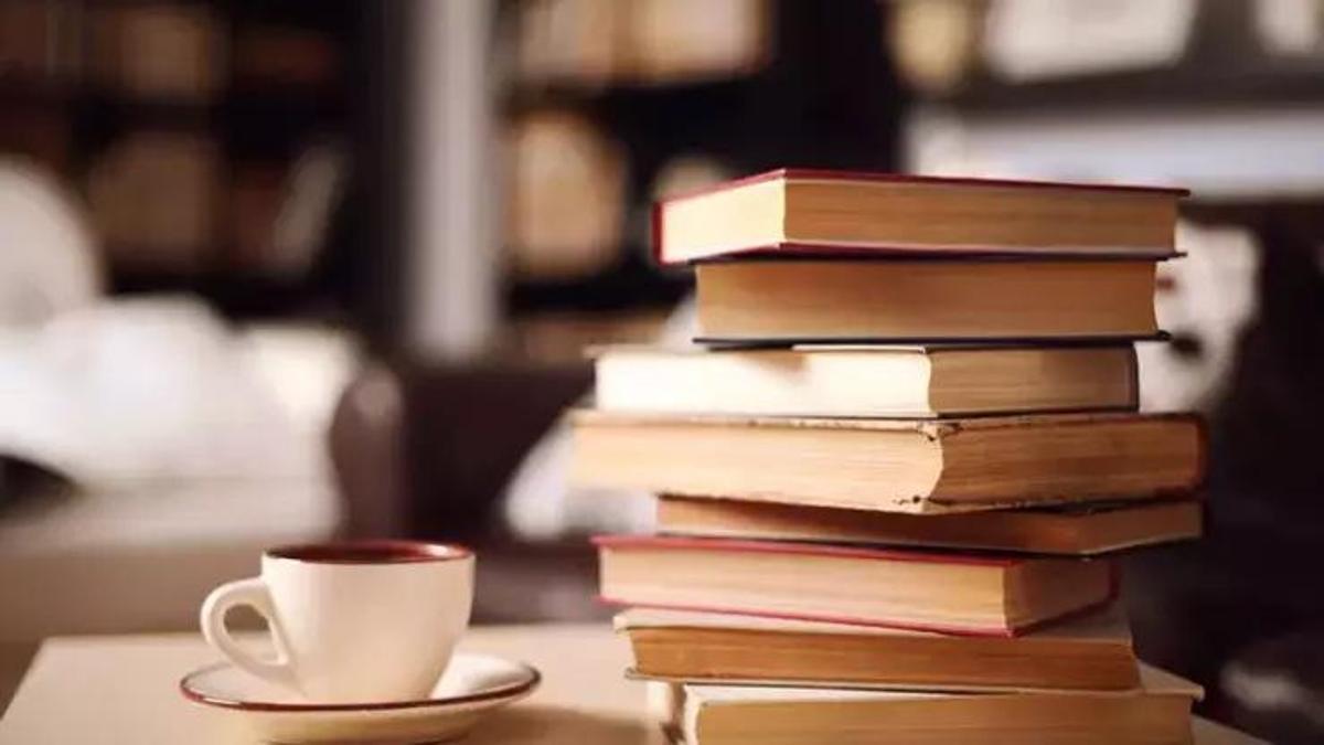 Uzun Hikaye Kitap Konusu Nedir, Yazarı Kimdir? Uzun Hikaye Kısa Kitap Özeti Ve İçerisindeki Karakterler...