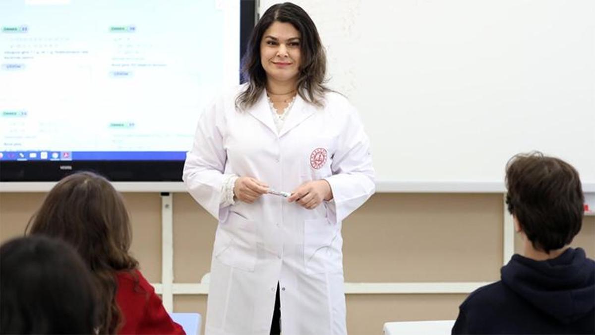 MEB resmen duyurdu! Mazerete bağlı yer değiştirme başvuru tarihleri belli oldu
