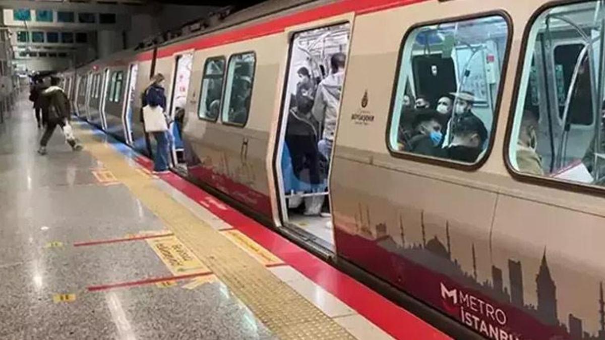 Metro seferlerine Yılbaşı tarifesi: Bazı seferler sabaha kadar uzatıldı