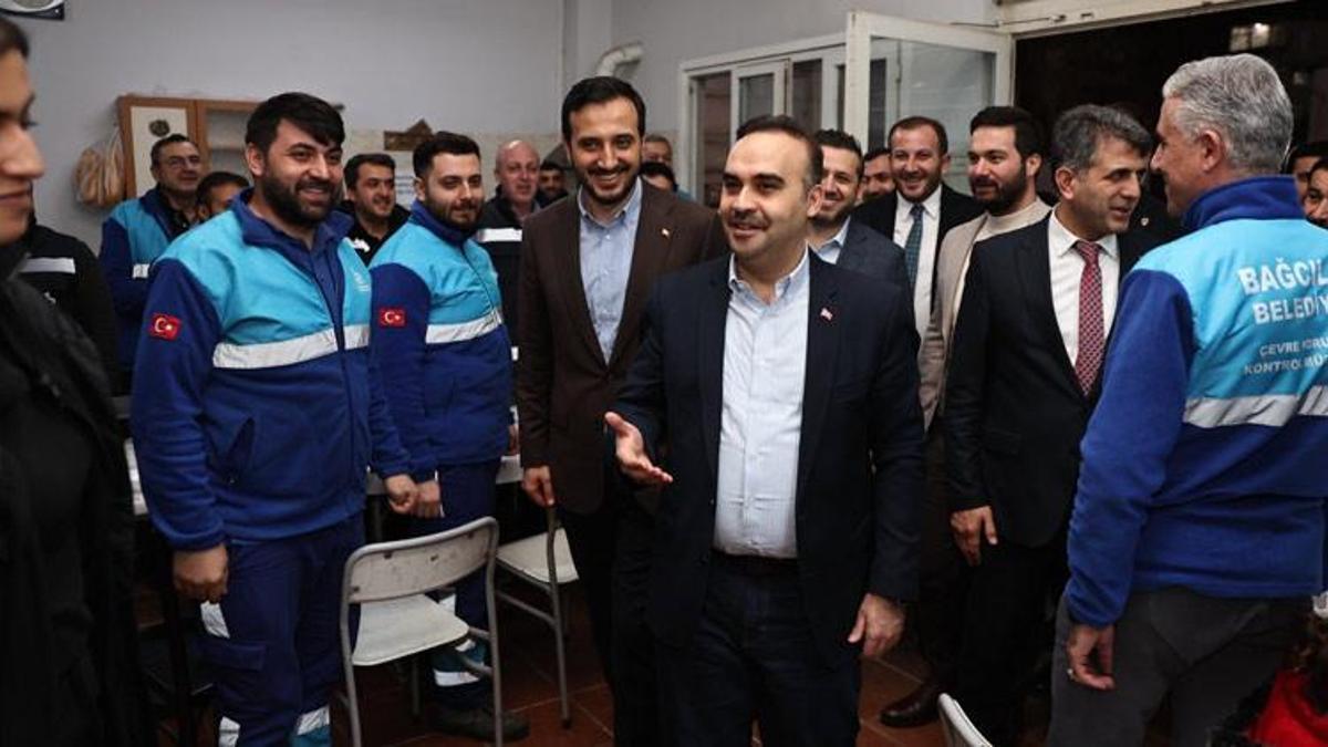 Bakan Kacır, 2024’e Bağcılar’da girdi! Etkinlik yapıldı