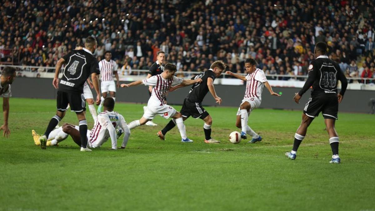 Beşiktaş’a Genesio’dan olumsuz haber geldi, rota belli oldu