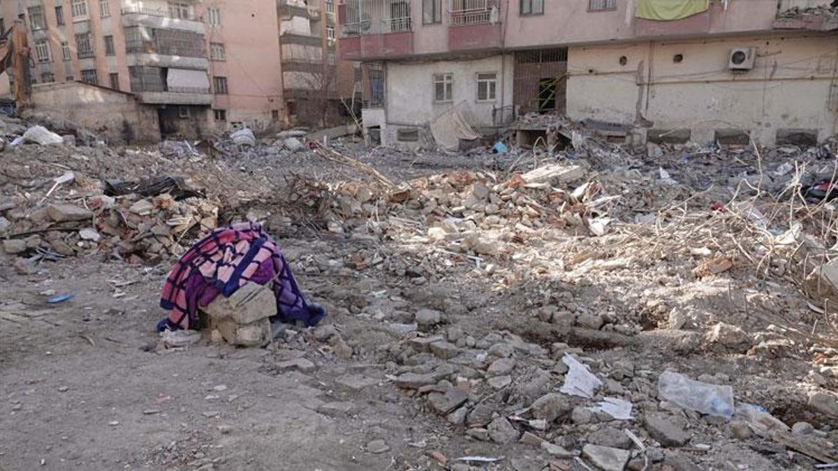 60 kişinin öldüğü Yoldaş Apartmanı’nın müteahhidine 22,5 yıla kadar hapis istemi