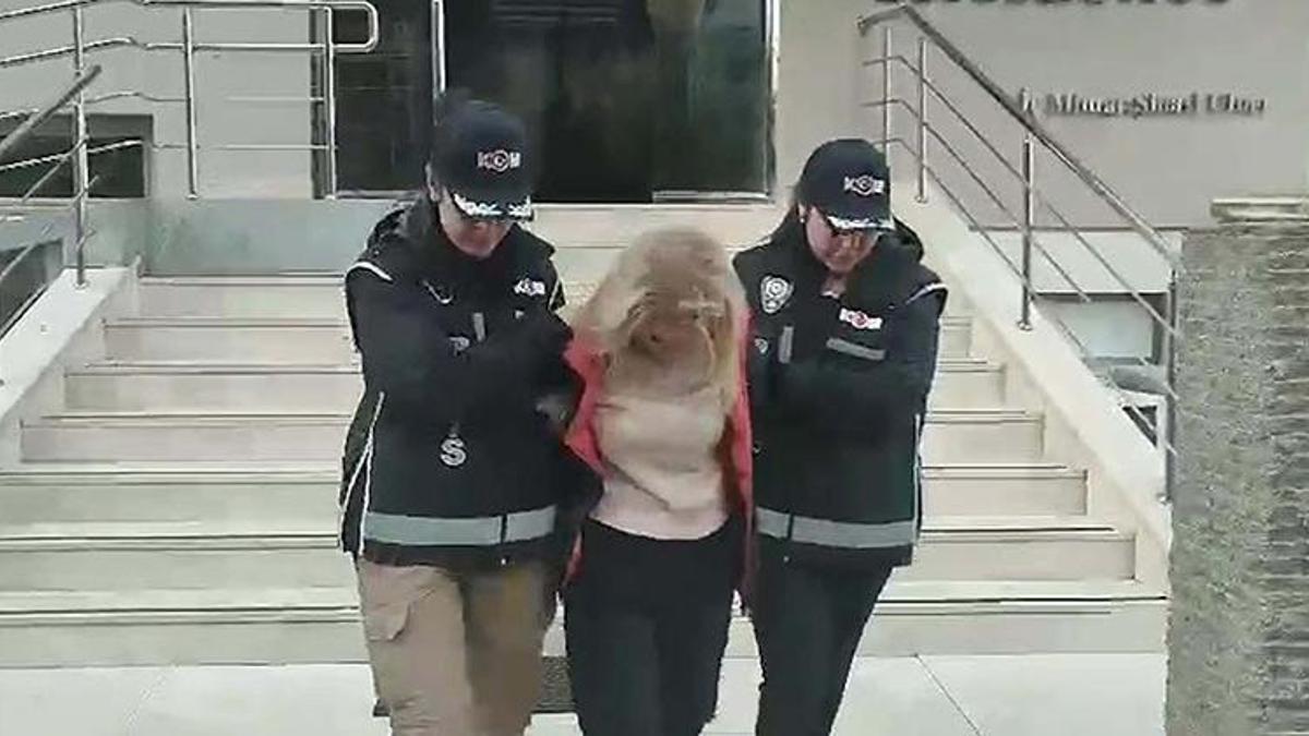 Interpol'un kırmızı bültenle aradığı şüpheli, İzmir'de yakalandı