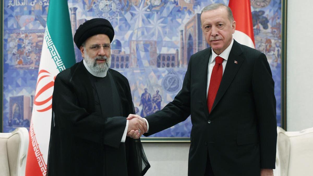 Cumhurbaşkanı Erdoğan, İran Cumhurbaşkanı İbrahim Reisi ile görüştü