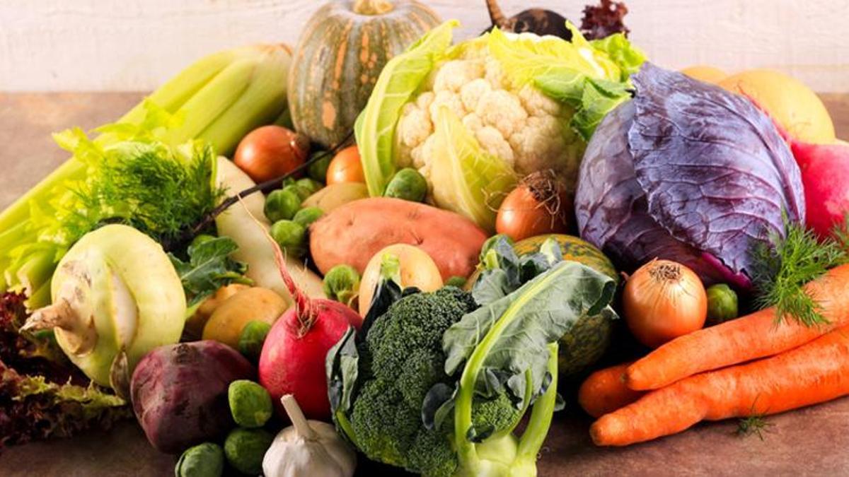 B12 Vitamini İçeren Besinler Nelerdir? En Çok B12 Vitamini Barındıran Gıdalar Listesi...