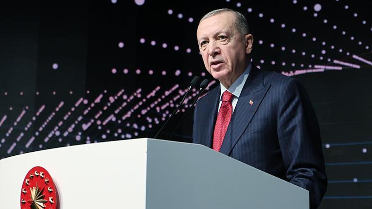 Erdoğan'dan iş kanunu düzenlemesi mesajı: Çalışma yapıyoruz