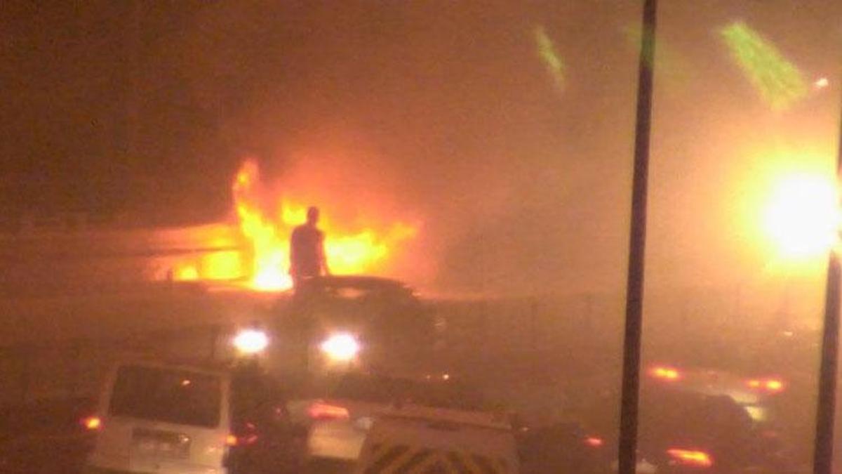 15 Temmuz Şehitler Köprüsü'nde otomobil alev alev yandı