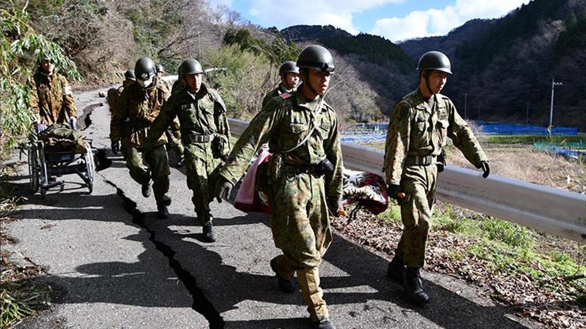 Japonya depreminde ölü sayısı 100 oldu