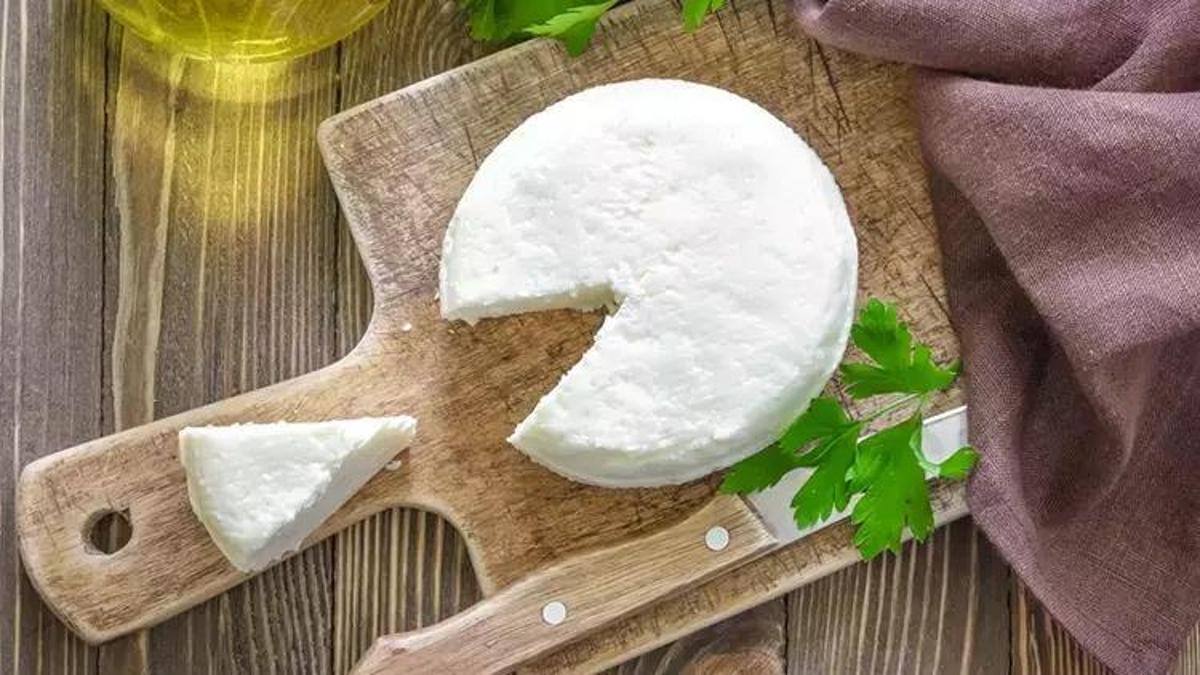 Rüyada Beyaz Peynir Görmek Ne Anlama Gelir? Rüyada Beyaz Peynir Yemek Nasıl Yorumlanır?