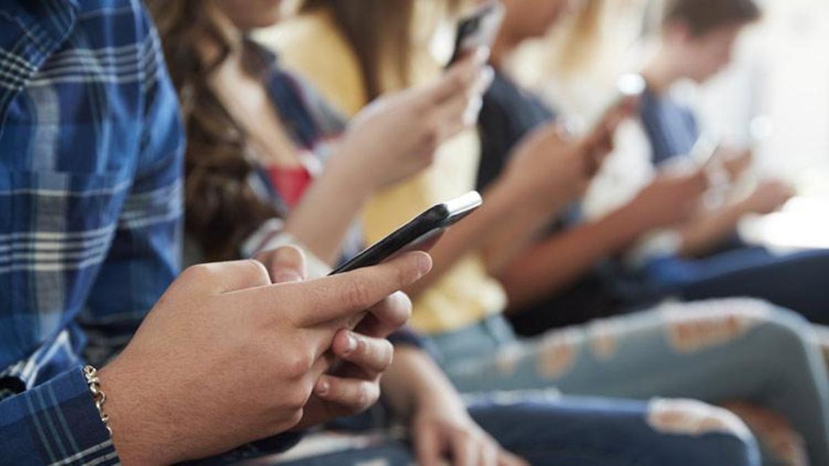 Vergisiz telefon almak isteyen öğrenciye poşet şoku