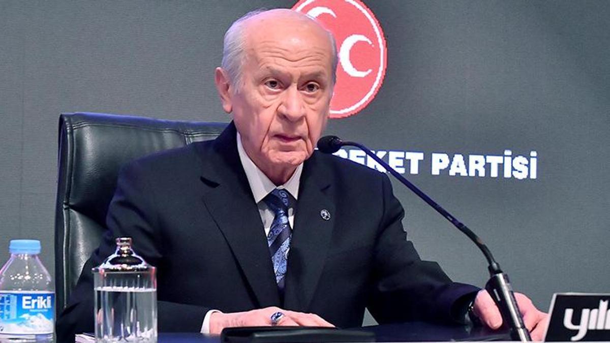 MHP lideri Devlet Bahçeli: Birkaç emniyet müdürünün açığa alınmasıyla komplo devrededir