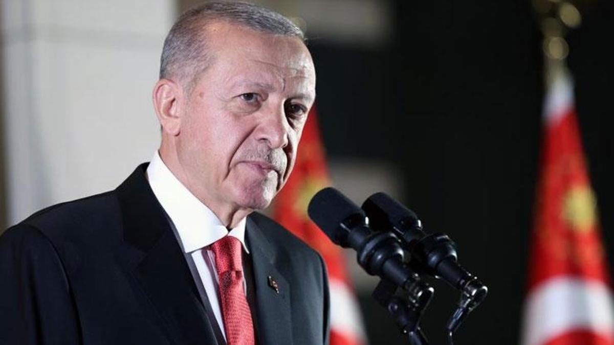 Cumhurbaşkanı Erdoğan: Yabancı aplikasyonlar yerine Türkiye menşeli uygulamalar kullanılmalı