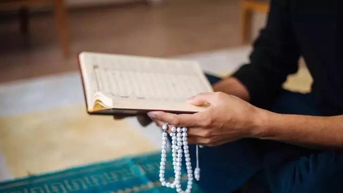Regaip Kandilinde Kuran-ı Kerim sureleri: Namazı, duası, zikriyle Regaip Kandili gecesinde neler yapılır?