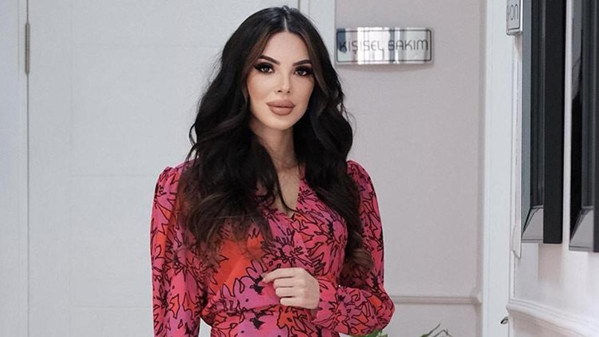 Ünlü şarkıcının kardeşi 10. kattan düşerek hayatını kaybetti