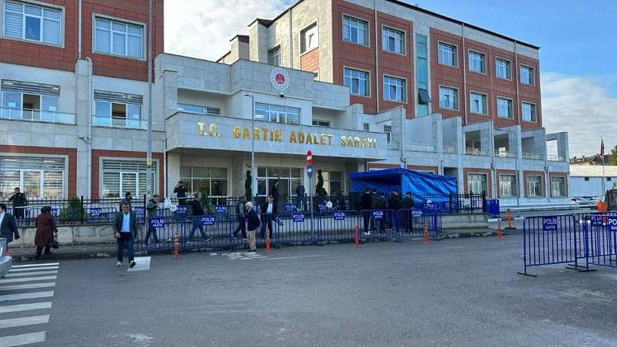 15 yaşındaki lise öğrencisiyle ilişkiye 3 yıl hapis