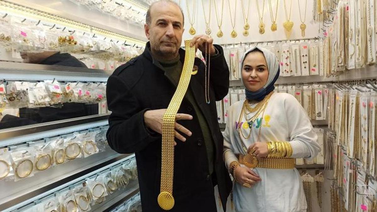 800 bin liralık kemerin imitasyonu 700 liraya satılıyor