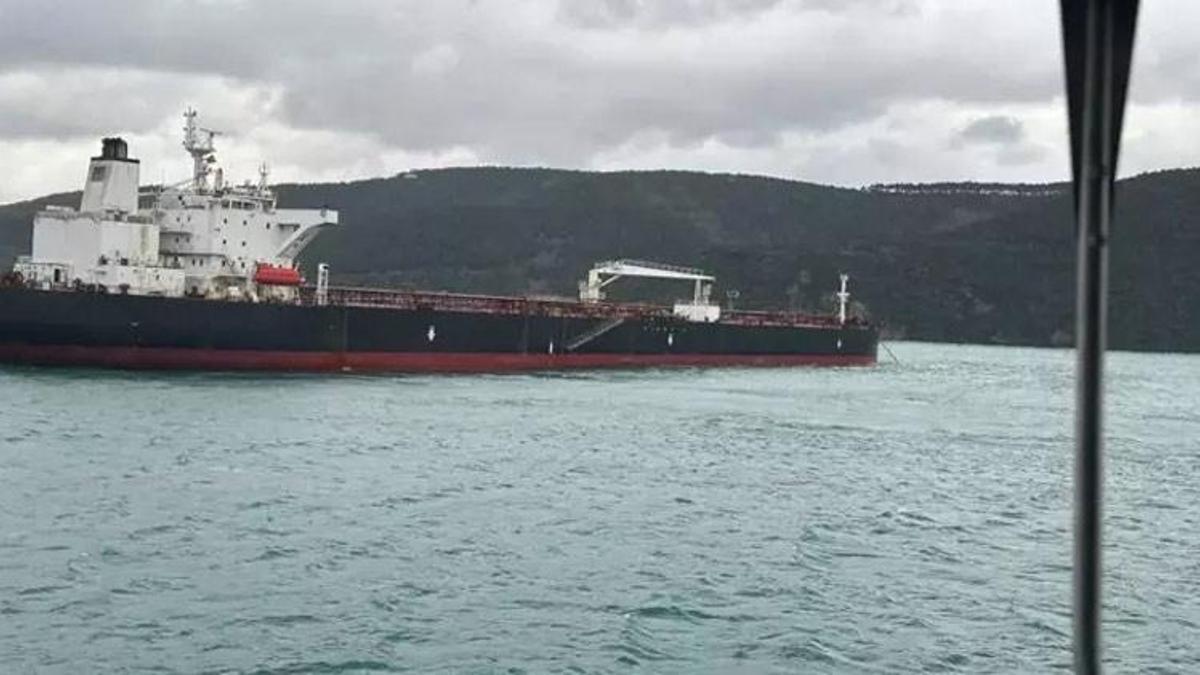 İstanbul Boğazı gemi trafiğine kapatıldı