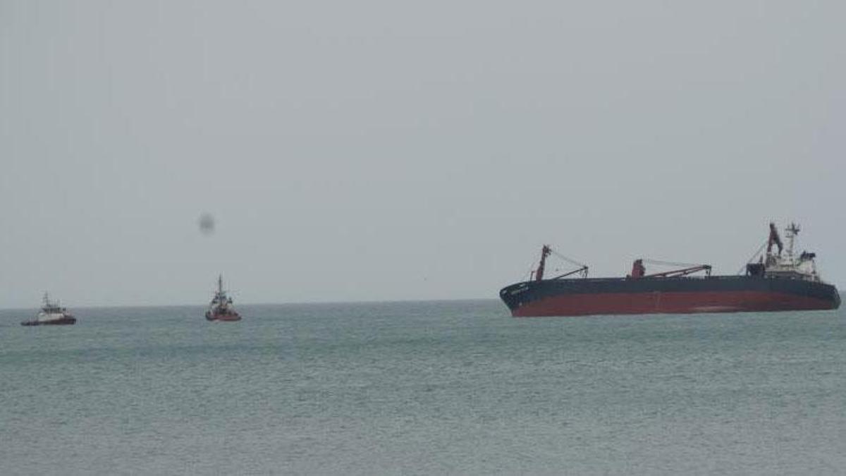 Marmara'da sürüklenen geminin 7 mürettebatı kurtarıldı