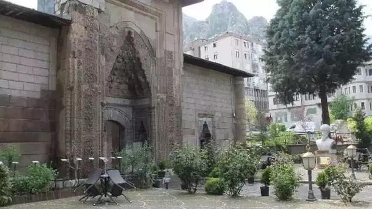Bimaristan Nedir? Bimarhane Ne Demek, Nereye Denir?