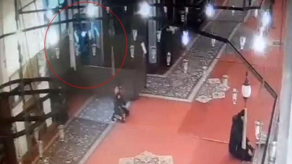 Fatih Camii imamını bıçaklayan şüpheli hakkında yürütülen soruşturma tamamlandı! İşte istenen ceza