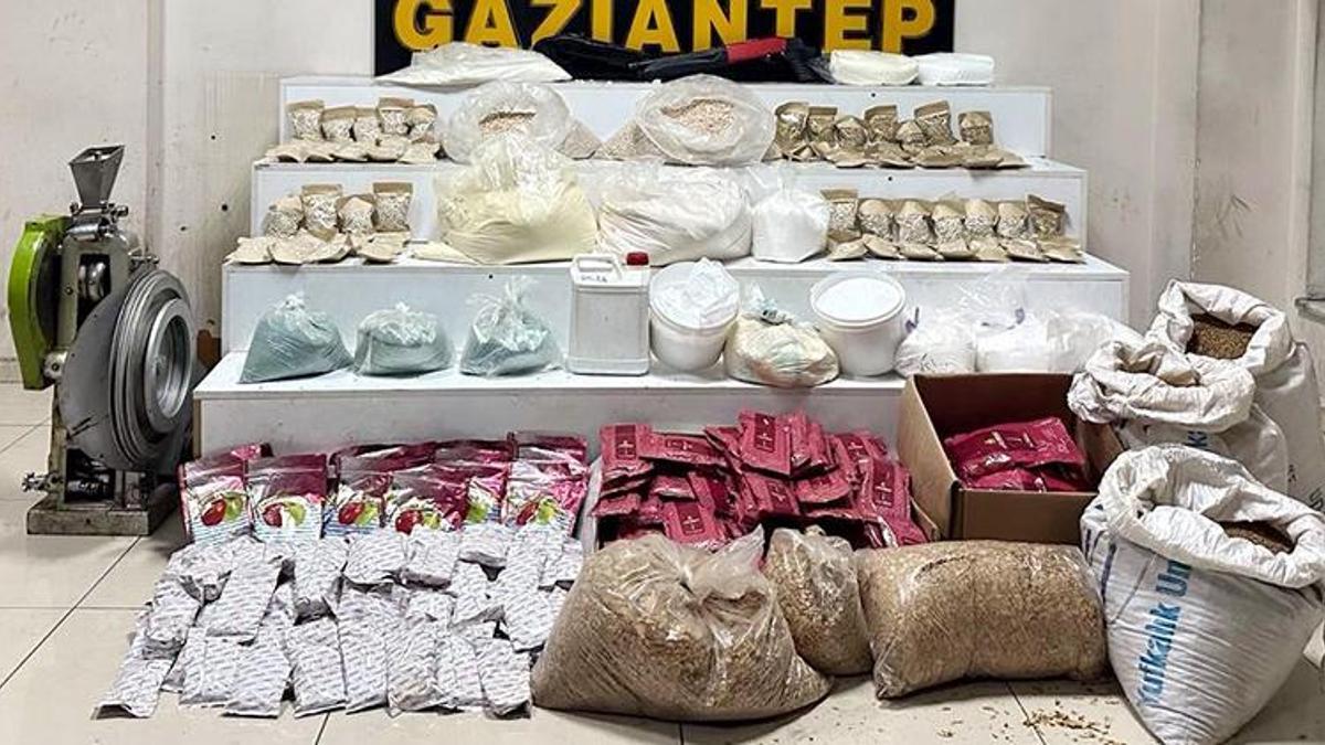 MİT ve polisten ortak operasyon: 193 bin uyuşturucu hap ele geçirildi