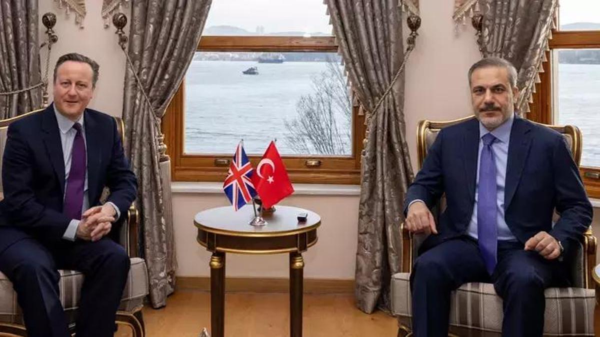 Dışişleri Bakanı Hakan Fidan, İngiliz mevkidaşı ile bir araya geldi