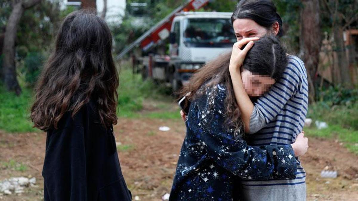 Boşanma aşamasındaki eşi evi sattı; ikizleriyle sokakta kaldı