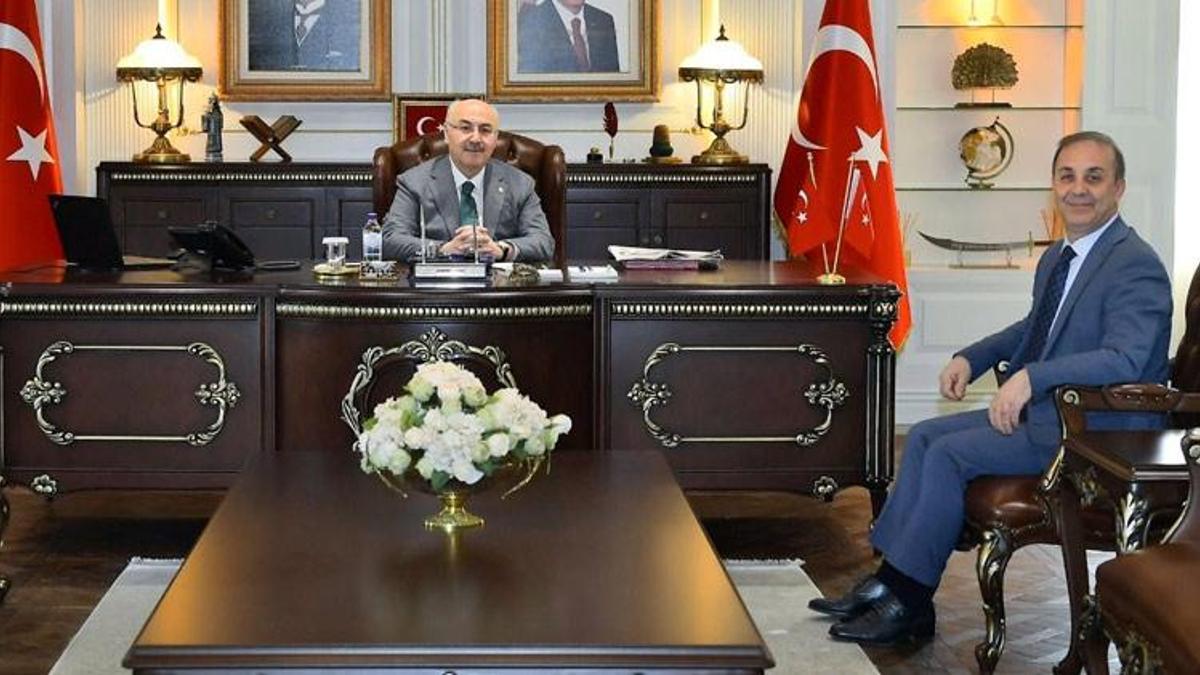 Ayağının tozuyla geldi: Müdür Arıkan Vali Köşger'i ziyaret etti