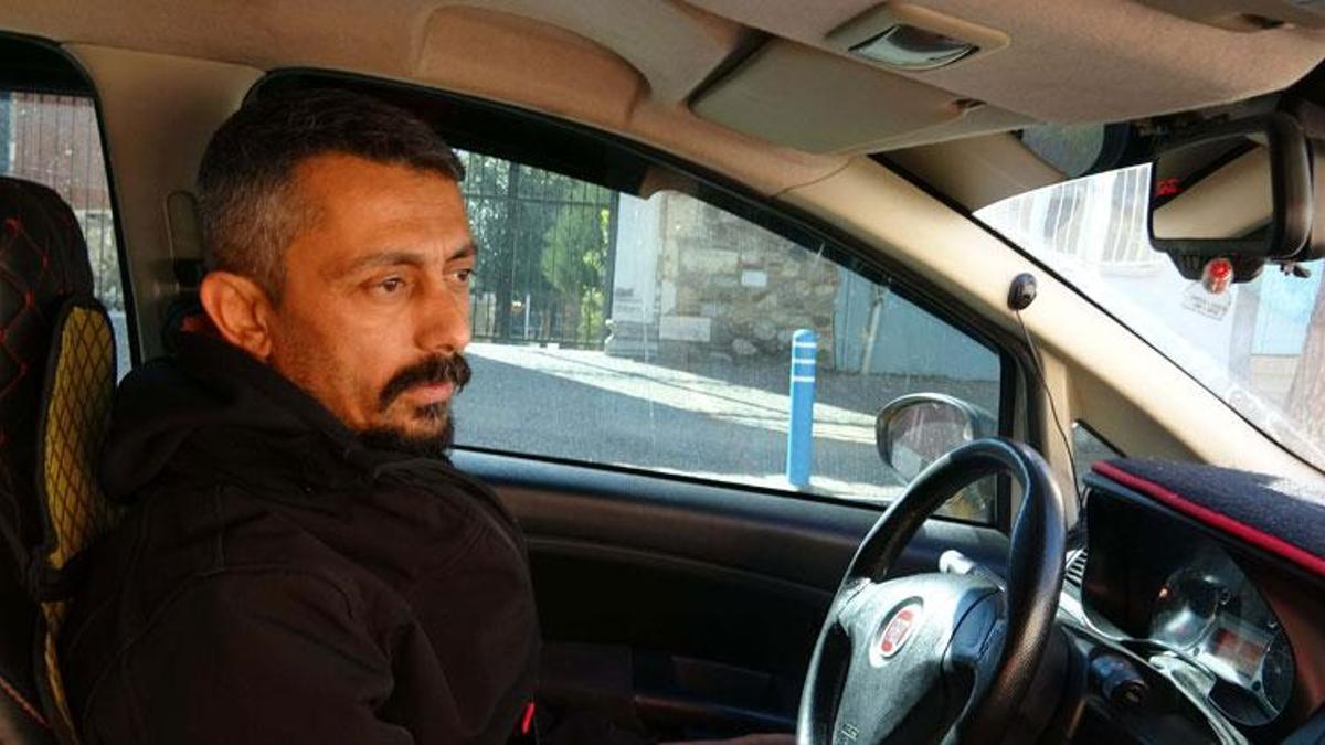 'Senin gibi taksicileri arkadan vuruyorlar ya vursunlar' diyen müşterisinden şikayetçi oldu