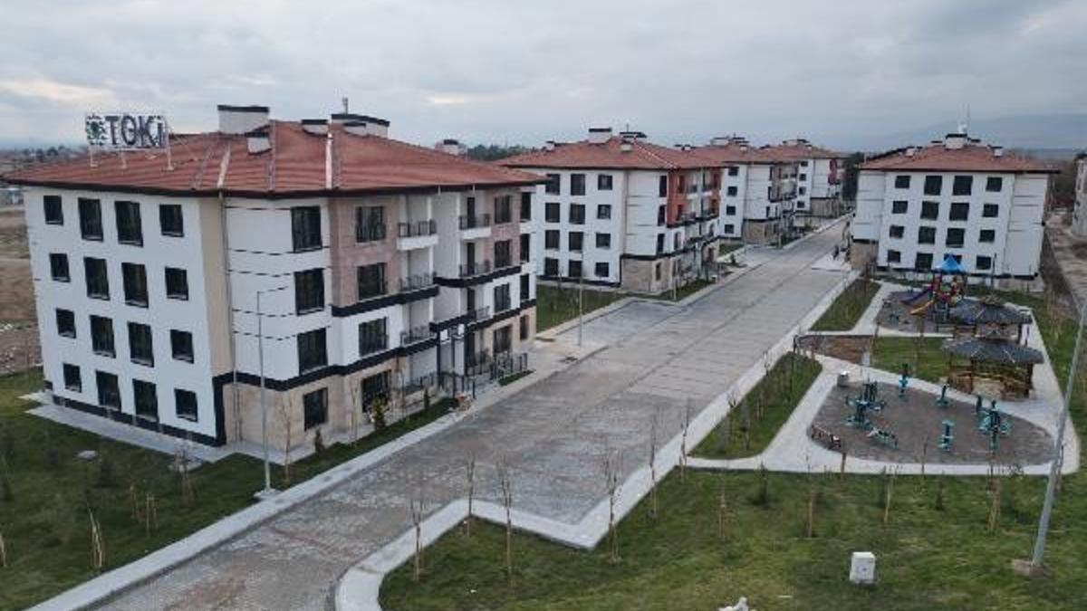 Depremin birinci yılında 46 bin konut hak sahiplerine teslim ediliyor