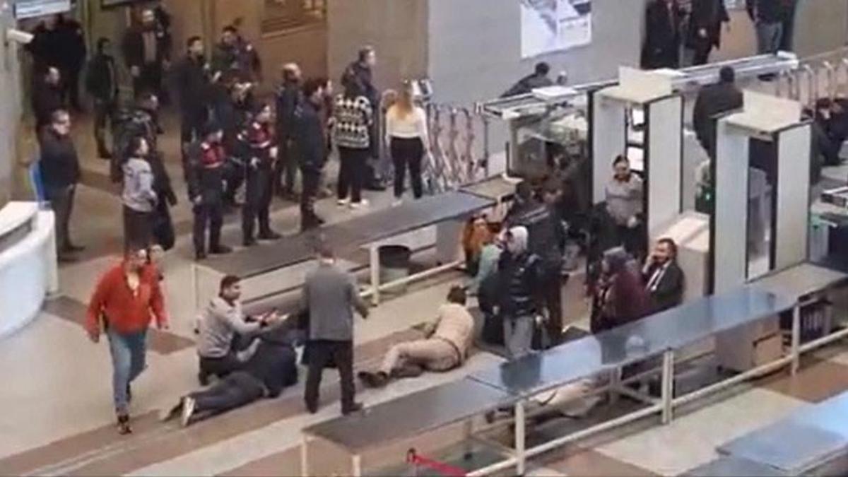 Çağlayan Adliyesi'nde polise silahlı saldırı girişimi! Bakan Yerlikaya'dan açıklama geldi