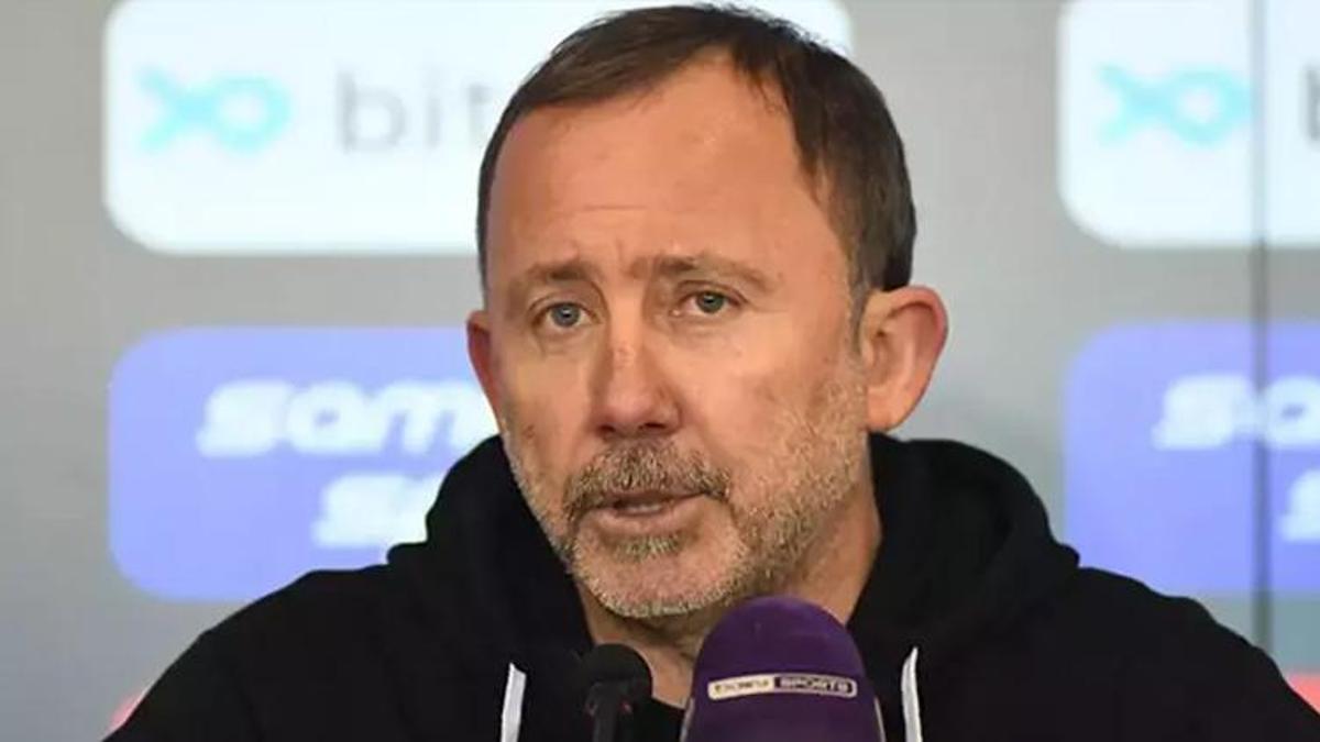 Antalyaspor'da Sergen Yalçın'a büyük şok! Futbolculara bildirildi