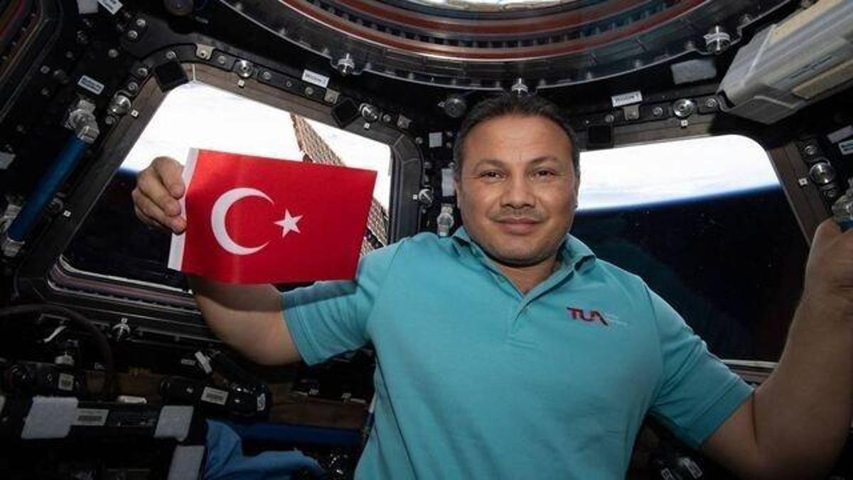 İlk Türk astronot Alper Gezeravcı'ya yeni görev!