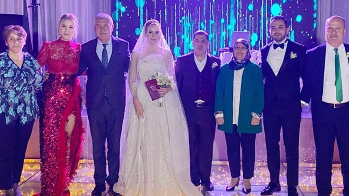 Adana'nın tanınmış ailelerinin mutlu günü