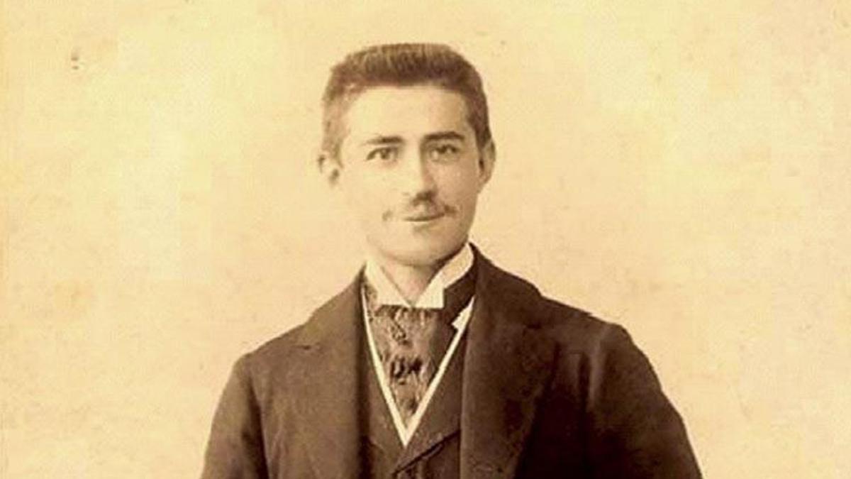 Vedat Tek Eserleri Nelerdir? Vedat Tek Eserlerinin Özellikleri...