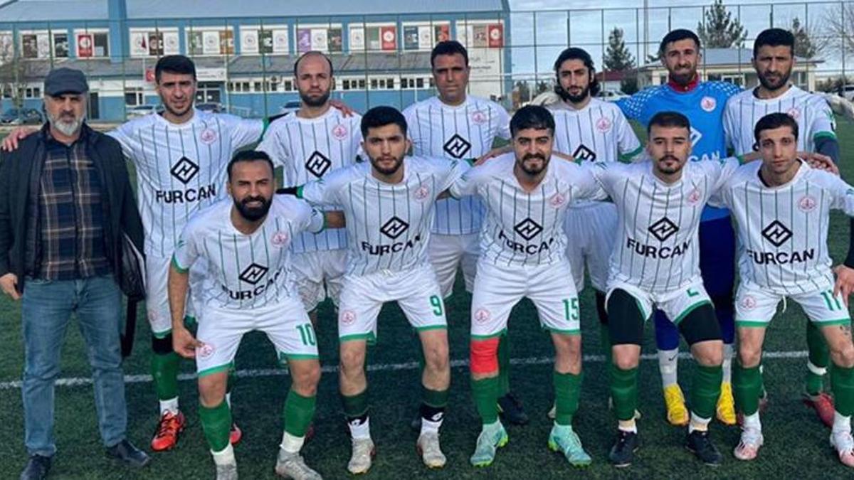 Takım otobüsü devrildi, Dicle Belediyespor ligden çekildi