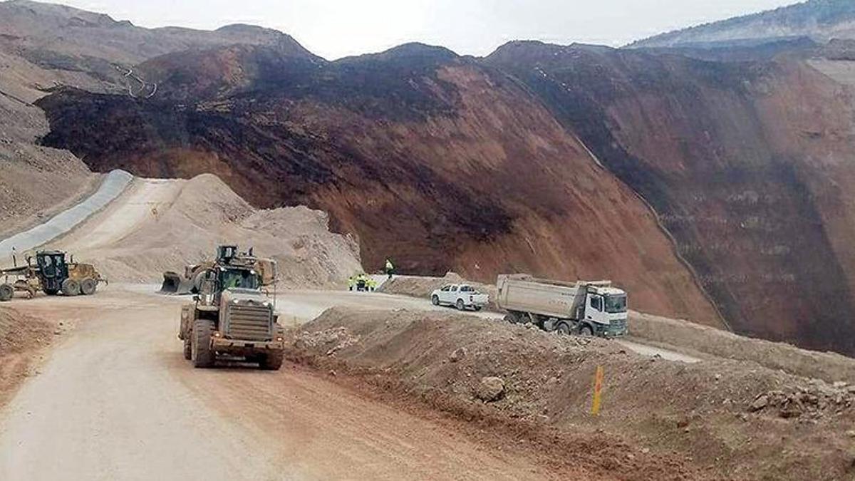Erzincan'da maden ocağında toprak kayması! Kurtarma çalışmaları termal kameralar yardımıyla devam ediyor