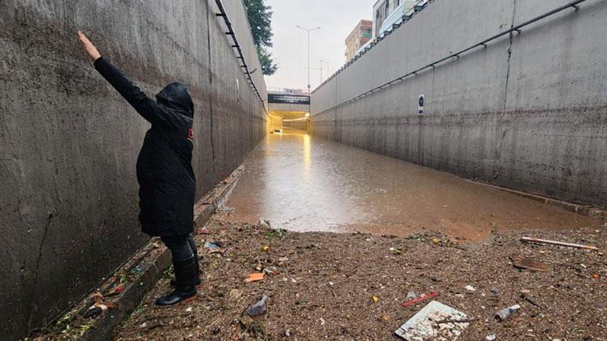 Sağanak yağış Antalya'da etkili oldu! Alt geçitte 1 kişi hayatını kaybetmişti, felaketin görüntüleri ortaya çıktı