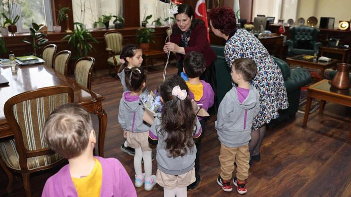 Minik yüreklerden Türkiye’nin Çocuk İyilik Merkezi’ne destek