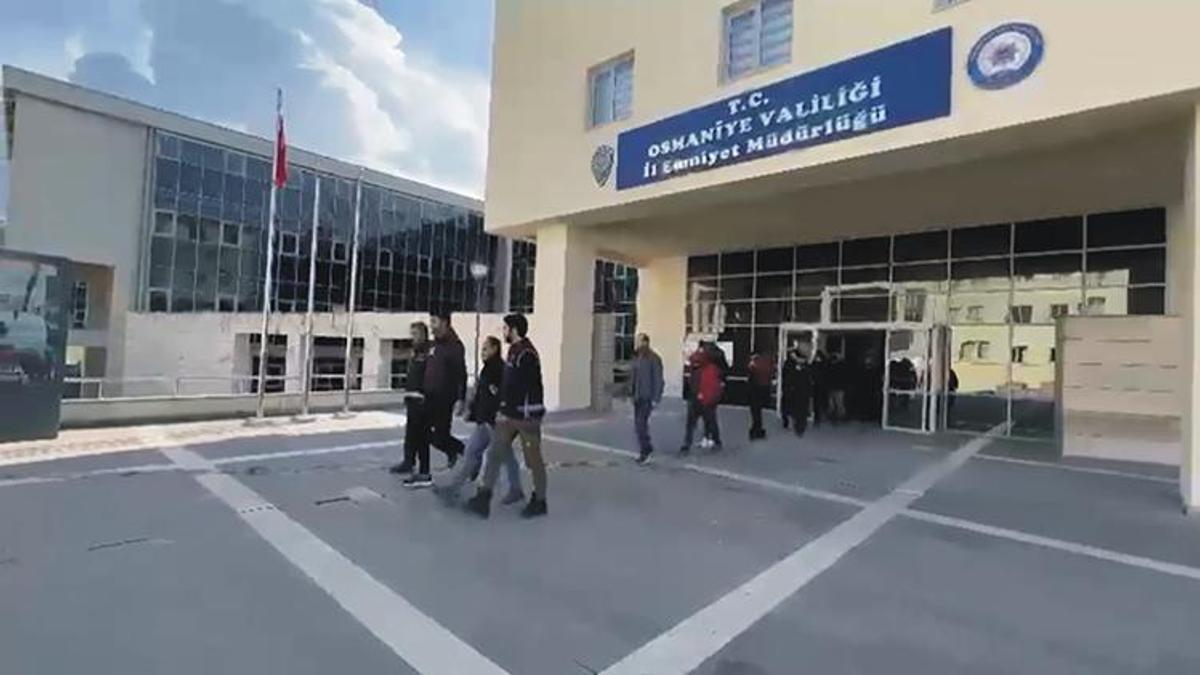 Sahte kimlikle başkalarının yerine SRC sınavına girdiler