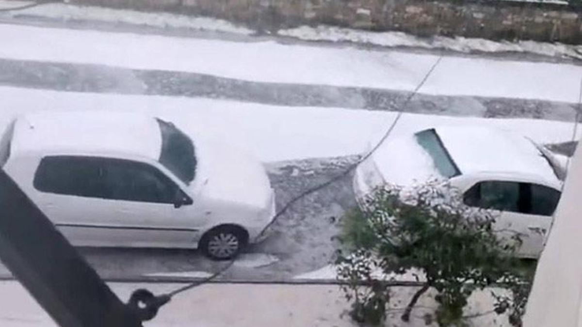 Adana’da dolu sokakları beyaza bürüdü! "İlk kez böyle bir yağış oldu"