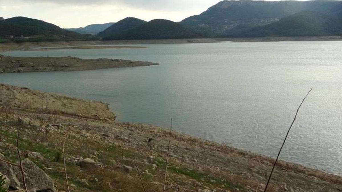 Kozan Barajı'nda su seviyesi yüzde 28'e düştü! Kuraklık tehlikesi