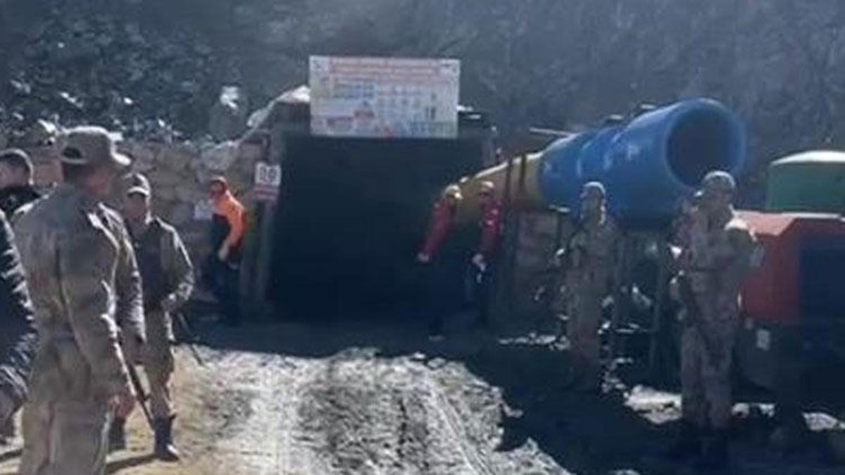 Elazığ’da krom madeninde göçük: 4 işçiden 3’ü kurtarıldı