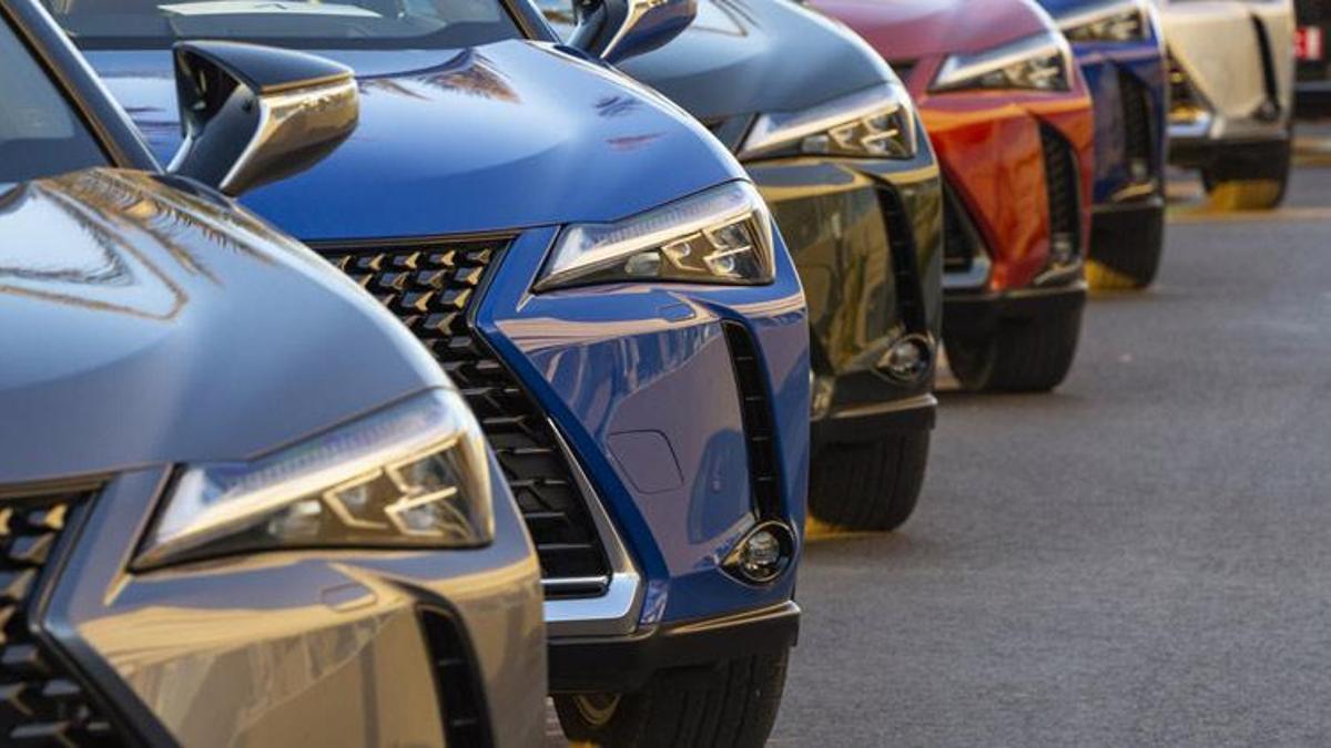 Toyota yüz binlerce aracı geri çağırıyor