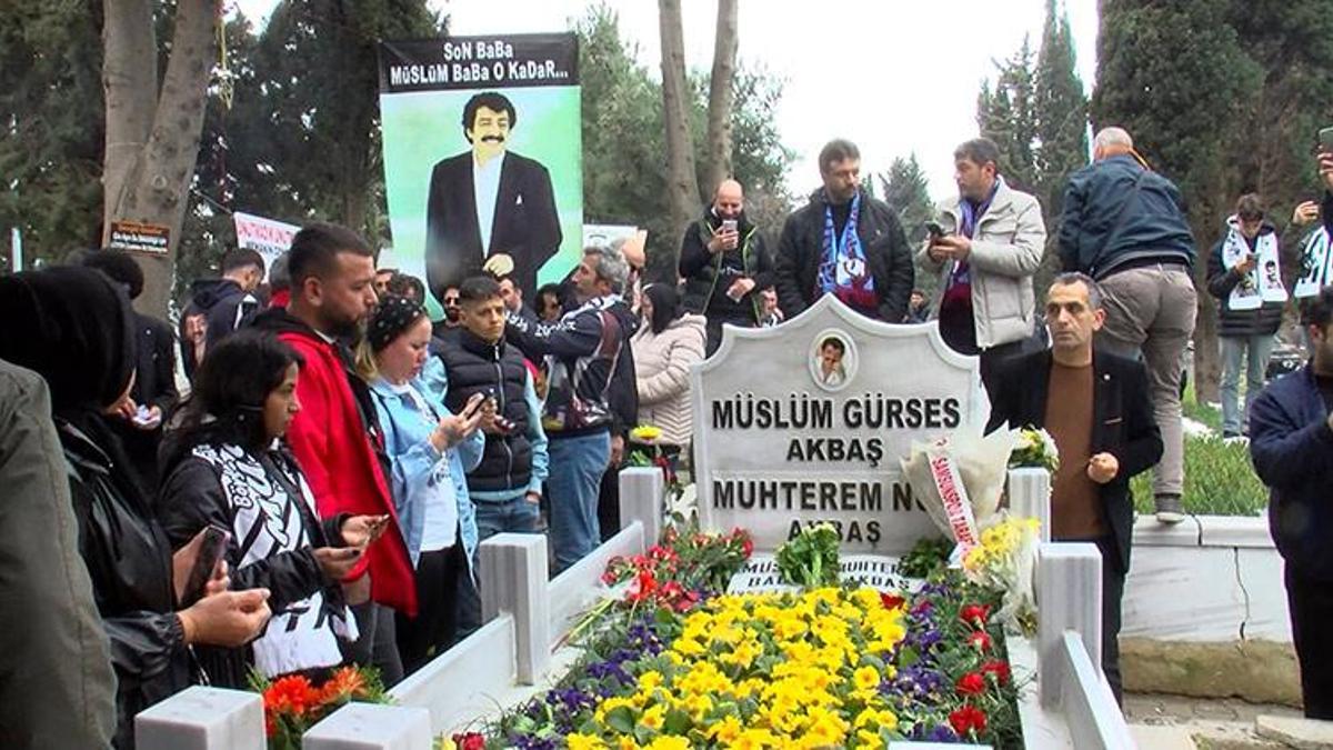 Müslüm Gürses ölümünün 11. yıldönümünde mezarı başında anıldı