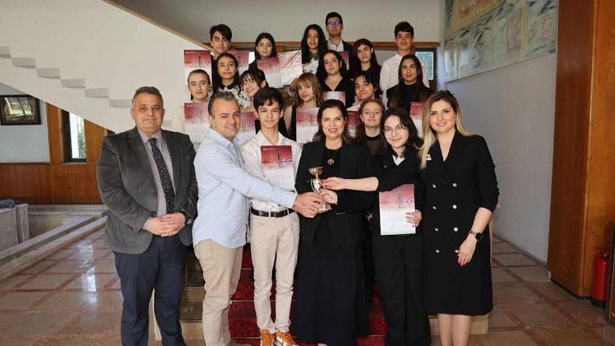 ÇÜ Konservatuvarı başarıya doymuyor: Üniversiteli dansçılar birinci oldu