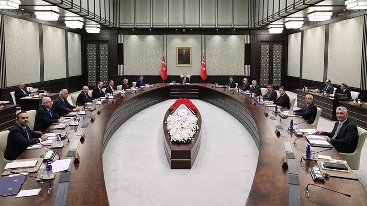 Kabine toplantısı sona erdi! Gündem ekonomi ve fahiş fiyatlar