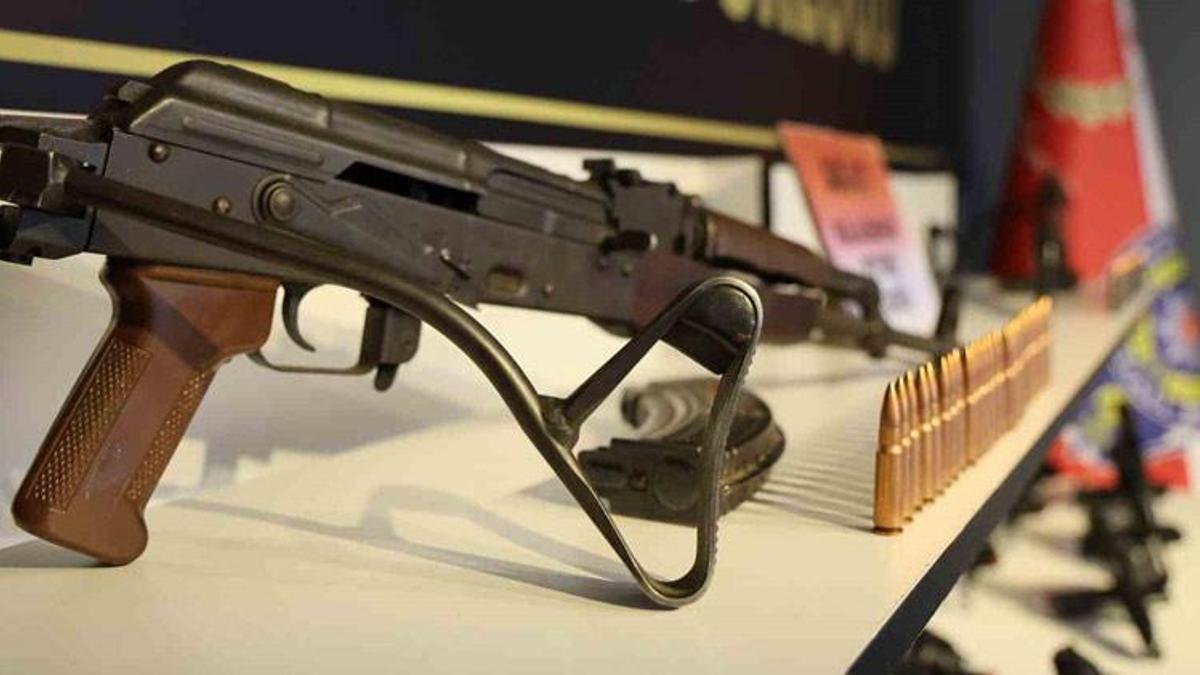 Seyhan polisi 54 silah ele geçirirken 314 suçluyu yakaladı! "Huzurunuz Gururumuz"