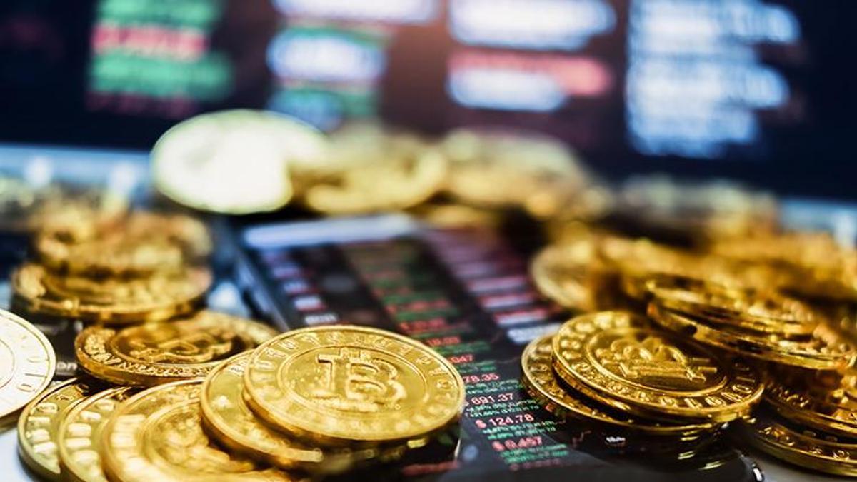 Bitcoin rekora doğru koşarken sert düştü!