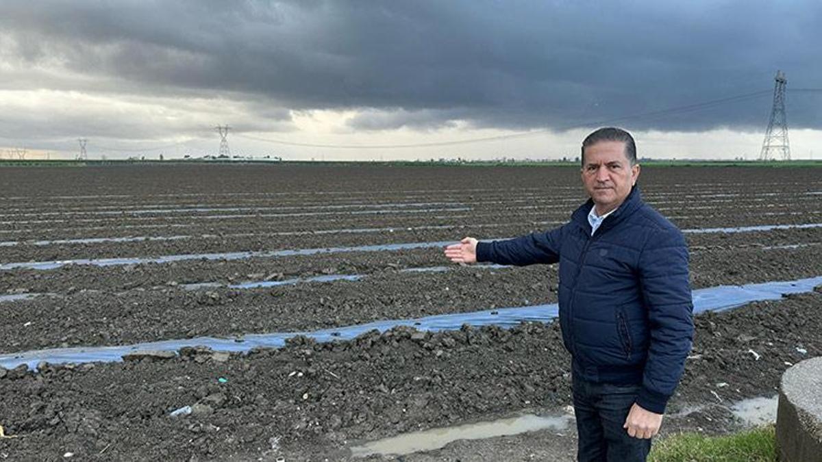 Topraktan temizlenmeyen malç naylonu tarımı tehdit ediyor